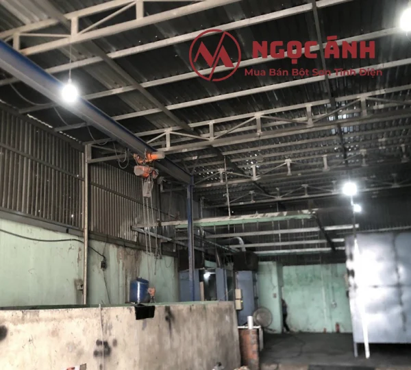 Khu vực gia công sơn tĩnh điện của xưởng sơn LPT