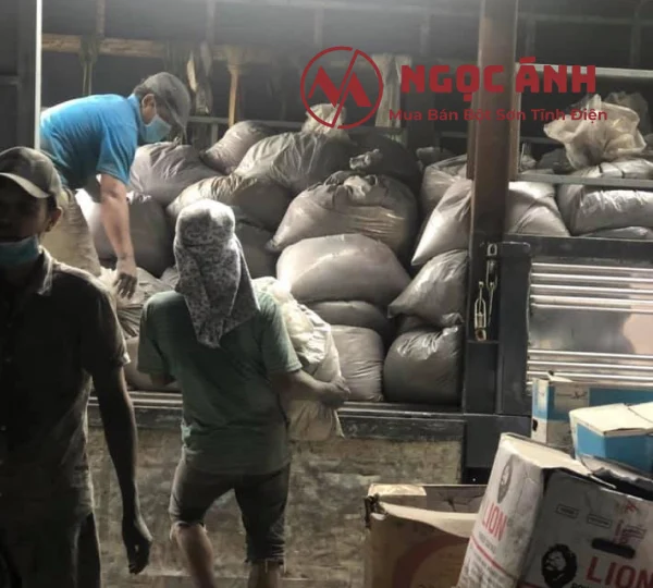 Ngọc Ánh - Đơn vị thu mua bột sơn tĩnh điện hết hạn TPHCM giá cao
